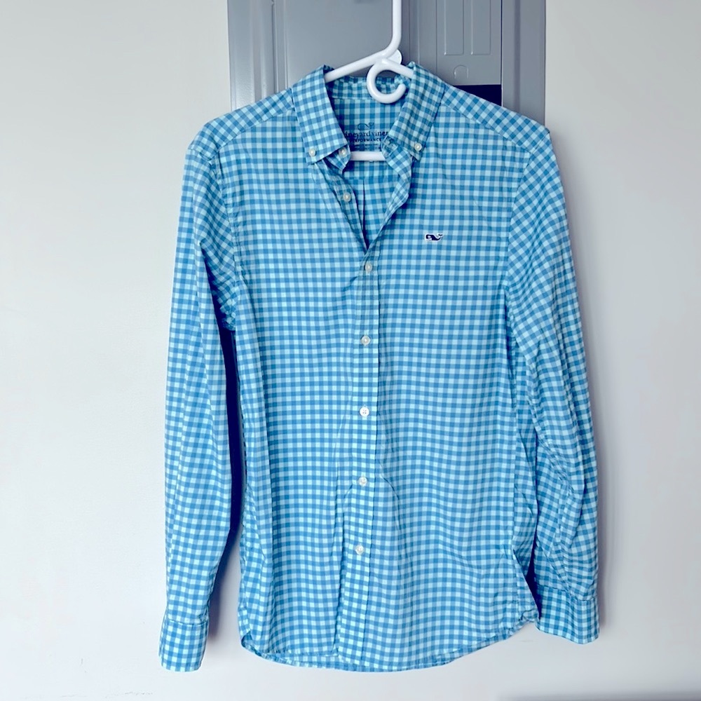 Vineyard Vines Button Down performance